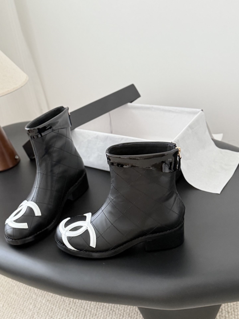 Ch**el boots